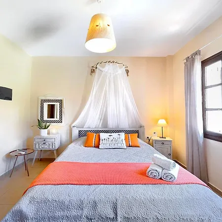 Four Seasons Of Bliss At Sohora Inn Rethymno (Crete)