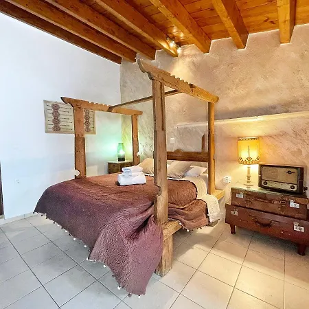 Four Seasons Of Bliss At Sohora Inn Rethymno (Crete)