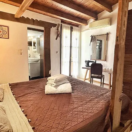 Four Seasons Of Bliss At Sohora Inn