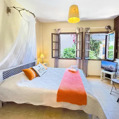 Four Seasons Of Bliss At Sohora بيت ريفي *